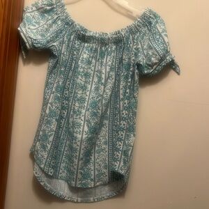 DRESSY SHIRT NEVWR WORN